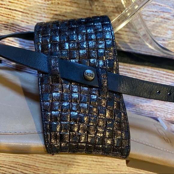 UGG Black and Tan Women's Sandals - Picture 9 of 12